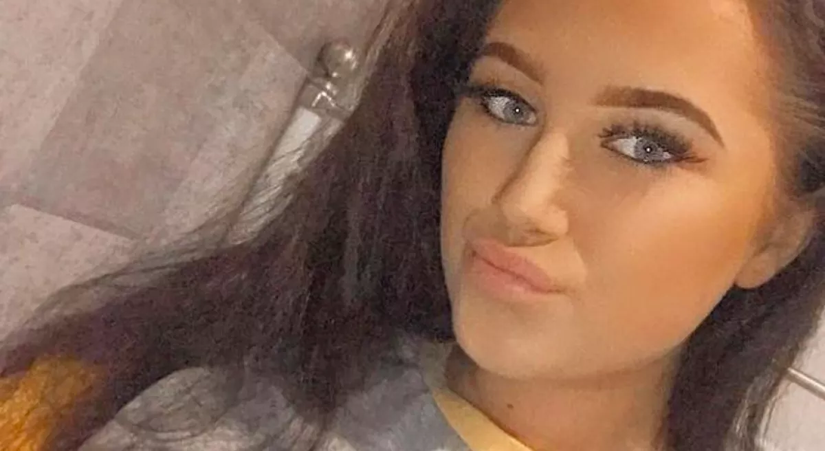 Iskolába készült a 15 éves lány, de a fürdőszobában megváltozott az egész élete - Fotók