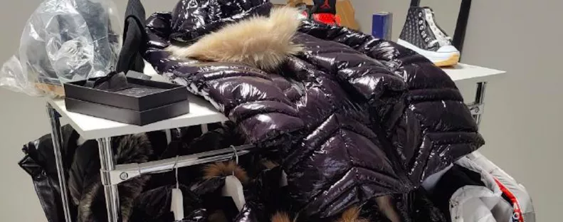 Rolex, Gucci, Philipp Plein,... - Vettél ilyen cuccokat itt? A NAV-nak van egy rossz híre - Fotók