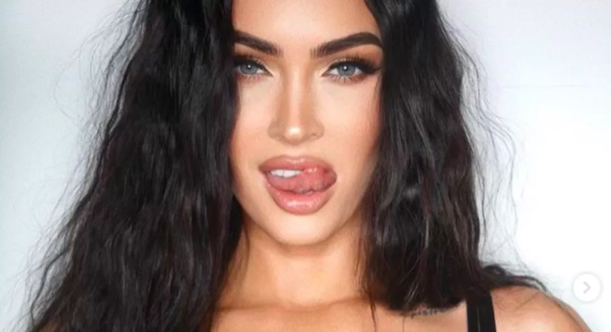 Bugyi nélkül posztolt Megan Foxról a tetováló: eltűntették a szerelmi tetkóját - Fotók