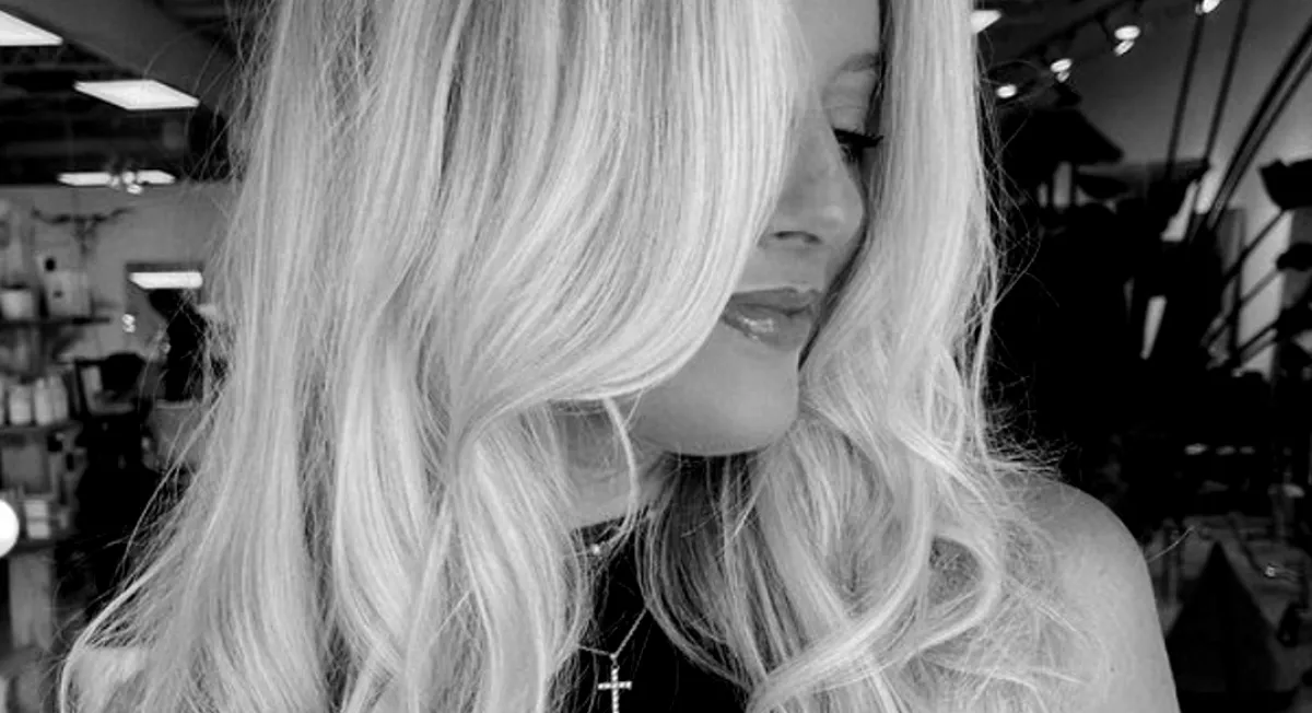 A leánybúcsú után tűnt el a 22 éves Anna: holtan találtak rá az influenszerre - Fotók