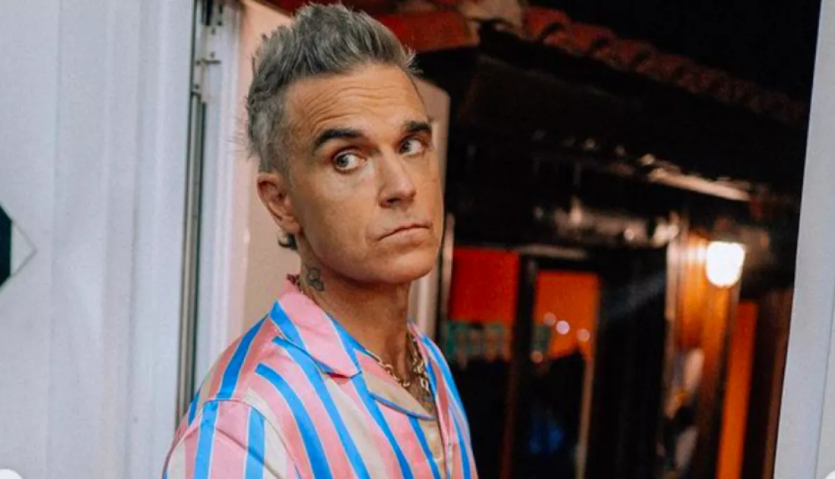 Hazudik a rajongóinak Robbie Williams: átverés a betegségéről szóló sztori
