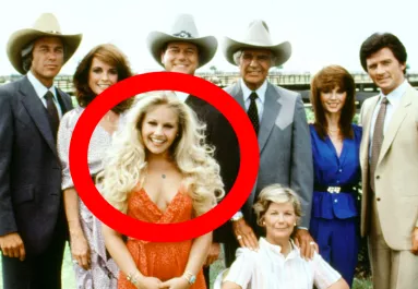 Friss fotóján fel sem ismerni a Dallas Lucy-jét: 65 éves lesz, a haja is rövid - Fotók