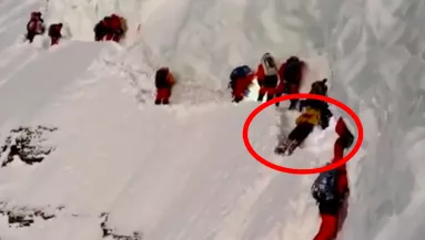 Drámai videó: több tucat hegymászó hagyta meghalni a serpát a K2-n