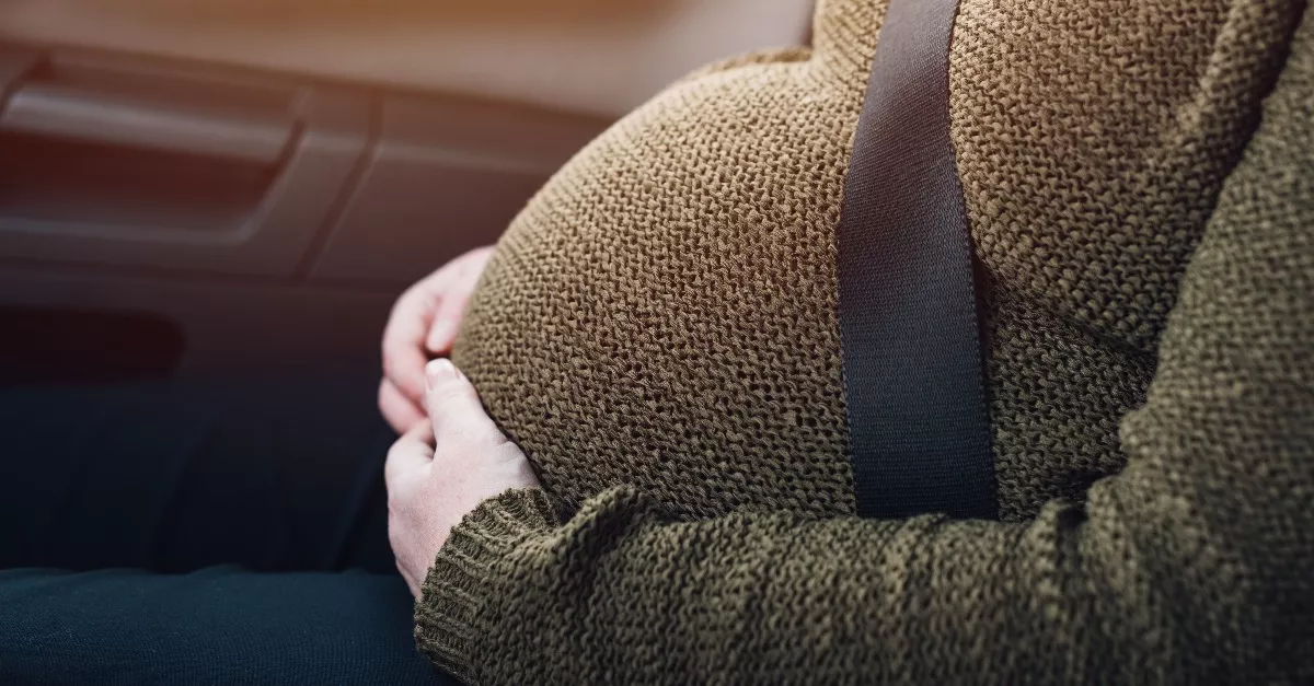 A taxiban szülte meg babáját a 26 éves nő: pár nap múlva megdöbbentő levelet hozott a postás - Fotó