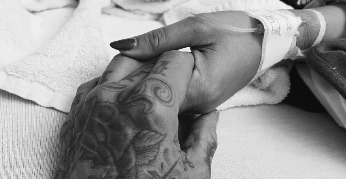 Életmentő műtét: a sztáranyuka születendő gyermekét mentették meg az orvosok - Fotó