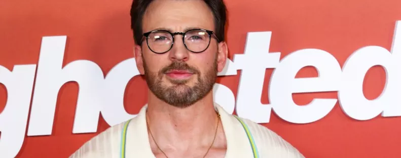 Titokban vette el 16 évvel fiatalabb szerelmét a "legszexibb élő férfi" - Fotók