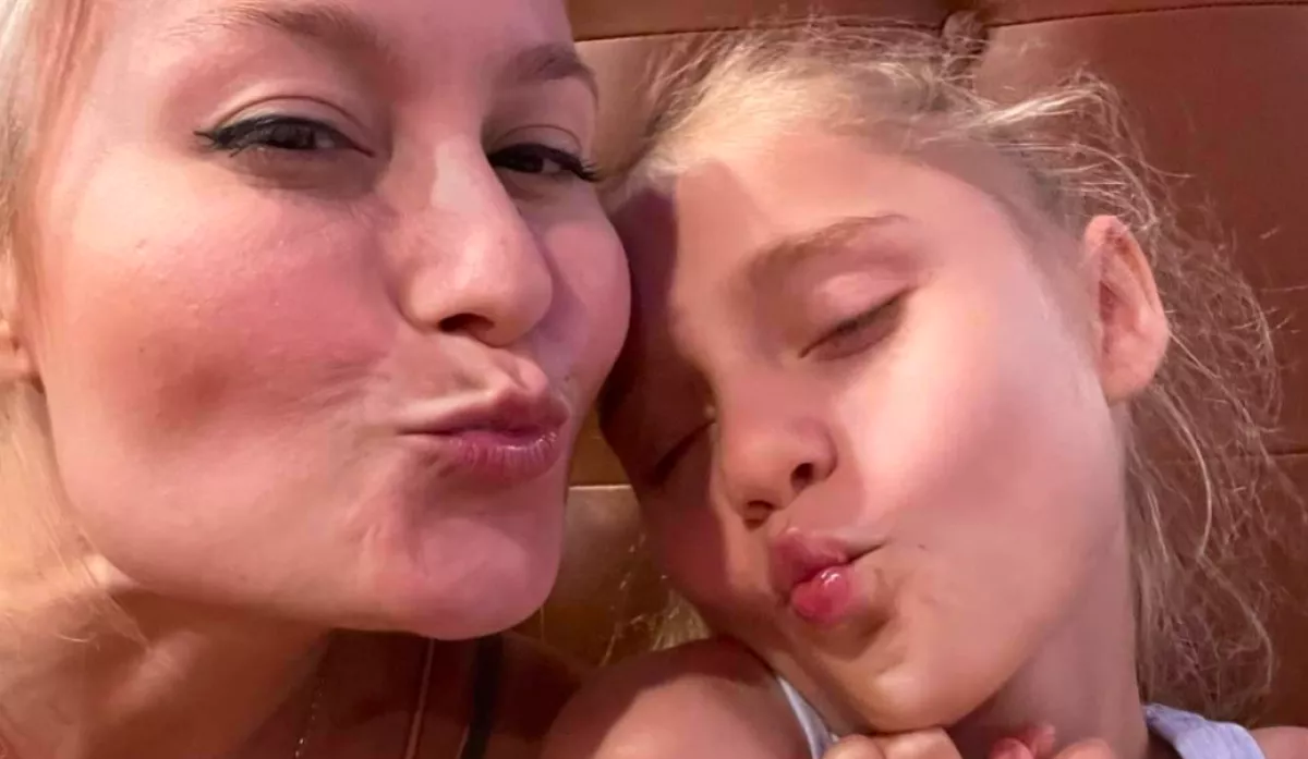 Azt hitték a szülők, csak szemüveg kell a 7 éves kislánynak: a rutinvizsgálat sokkoló diagnózist hozott