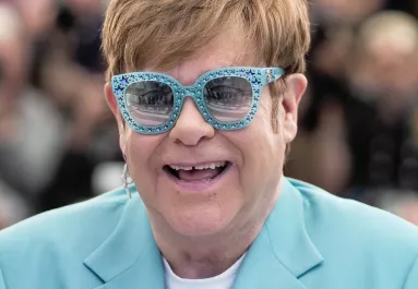 Hat lakásból nyitotta össze: 1,8 milliárdért árulja Elton John atlantai luxuskecóját - Fotók
