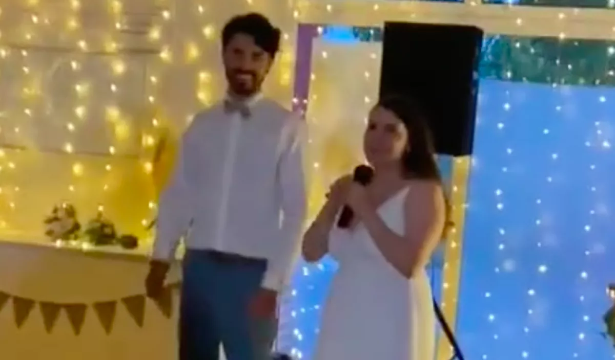 Menő, vagy legalja? Ez az esküvői menüasztal hatalmas vitát robbantott ki - Videó