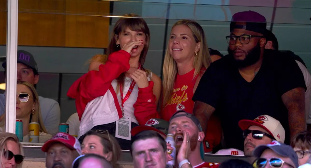 Igazak a pletykák: így ünnepli új barátját a magyarok kedvenc énekesnője - Videó