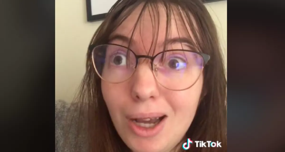 Hónapokig más néven szólította a párja: amikor a lány megtudta, miért, azonnal kidobta a pasit - Videó