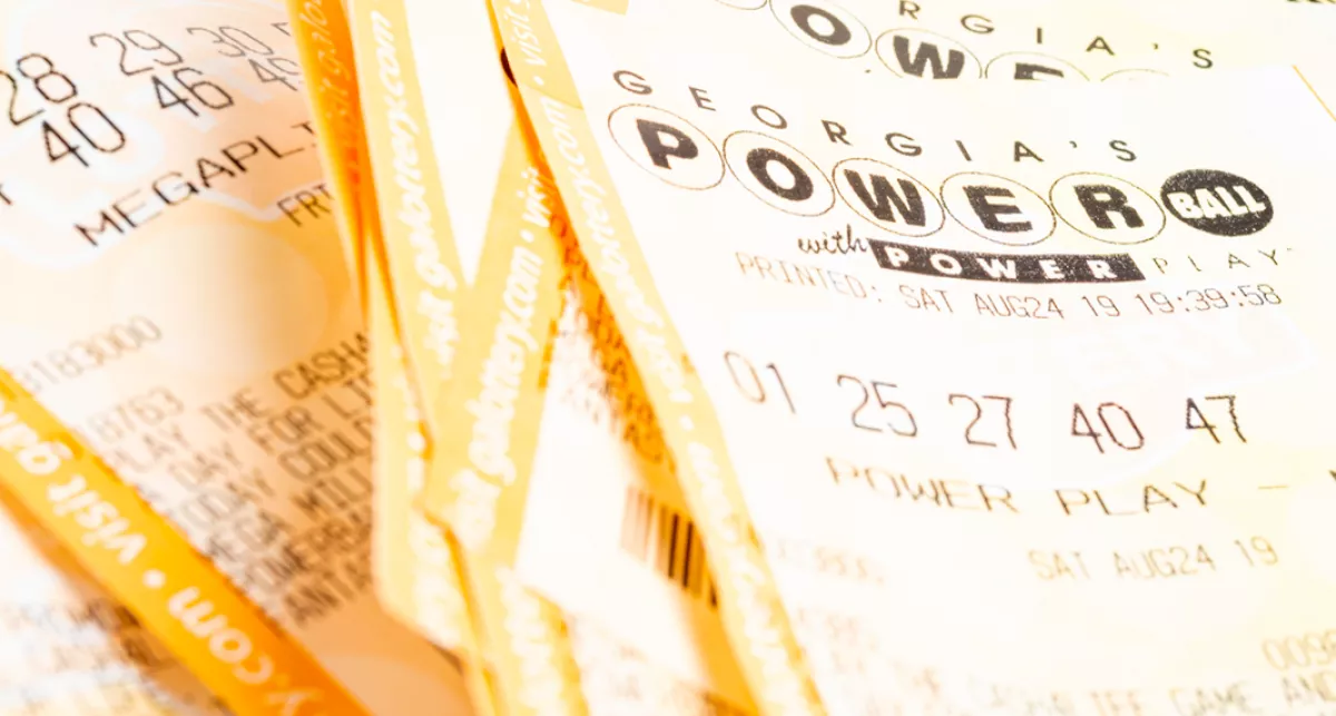 14 milliárdot nyert a lottón a nő: amit ezután tett, még a polgármesterét is meghatotta