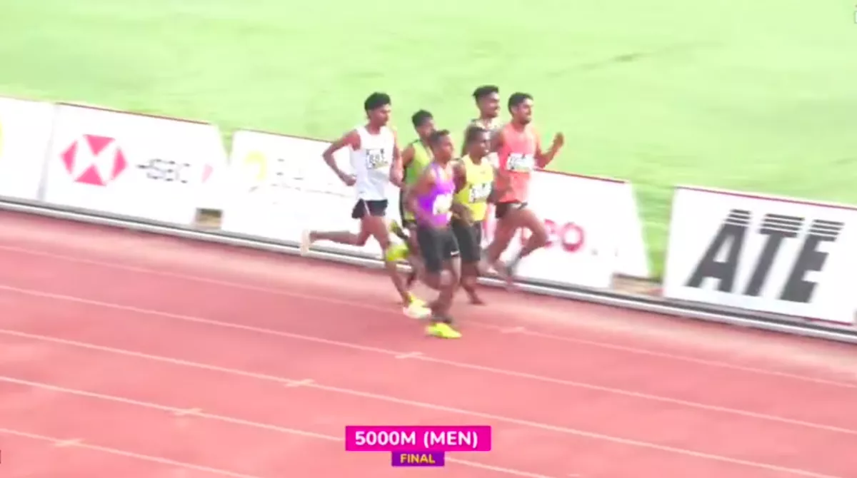 Szürreális videó: egyik futó sem akart nyerni a versenyen, mert tudták, mi vár rájuk utána