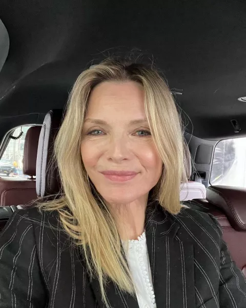 Michelle Pfeiffer 64 lett