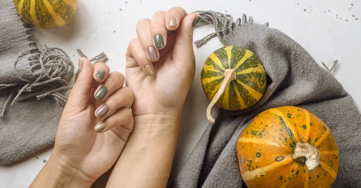 Terrakotta? Cseresznyés mokka? Íme az ősz 3 körömtrendje - Fotók