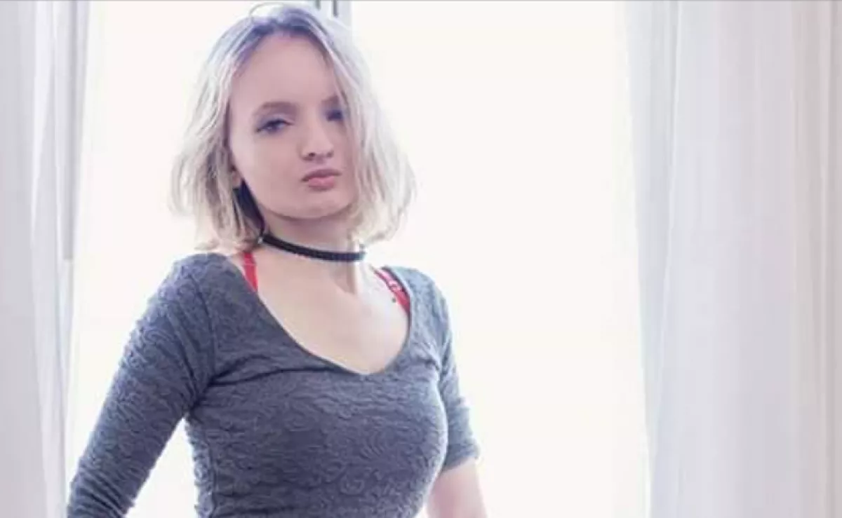 Gabi szerelmét a nagyapjának nézik - Szerinted hány éves Robert? És a nő? - Fotók