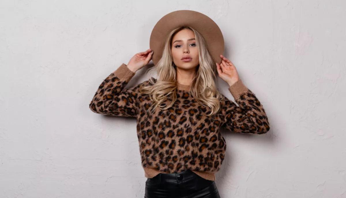 Minden nőt öregít ez a 6 ruhadarab - Akár évtizedekkel is - Fotók