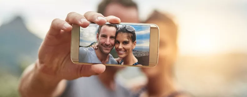 Tanulmány készült: 3 ok, hogy a szerelmed legyen a telefon háttérképed