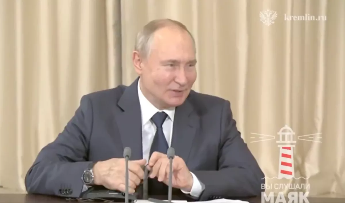 Testdublőr, vagy plasztika? Mi történt Putyin arcával? - Videó