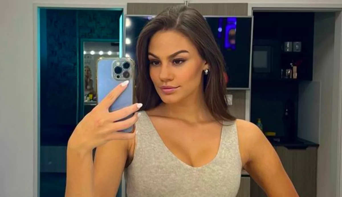 Kiderült: ezzel a férfival nyaralt a tengernél az ATV műsorvezetője - Fotók