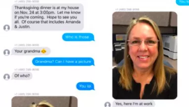 SMS-ben hívta meg vacsira a nagyi az unokáját: majd hirtelen egy idegen férfi jelent meg az ajtajában - Fotók