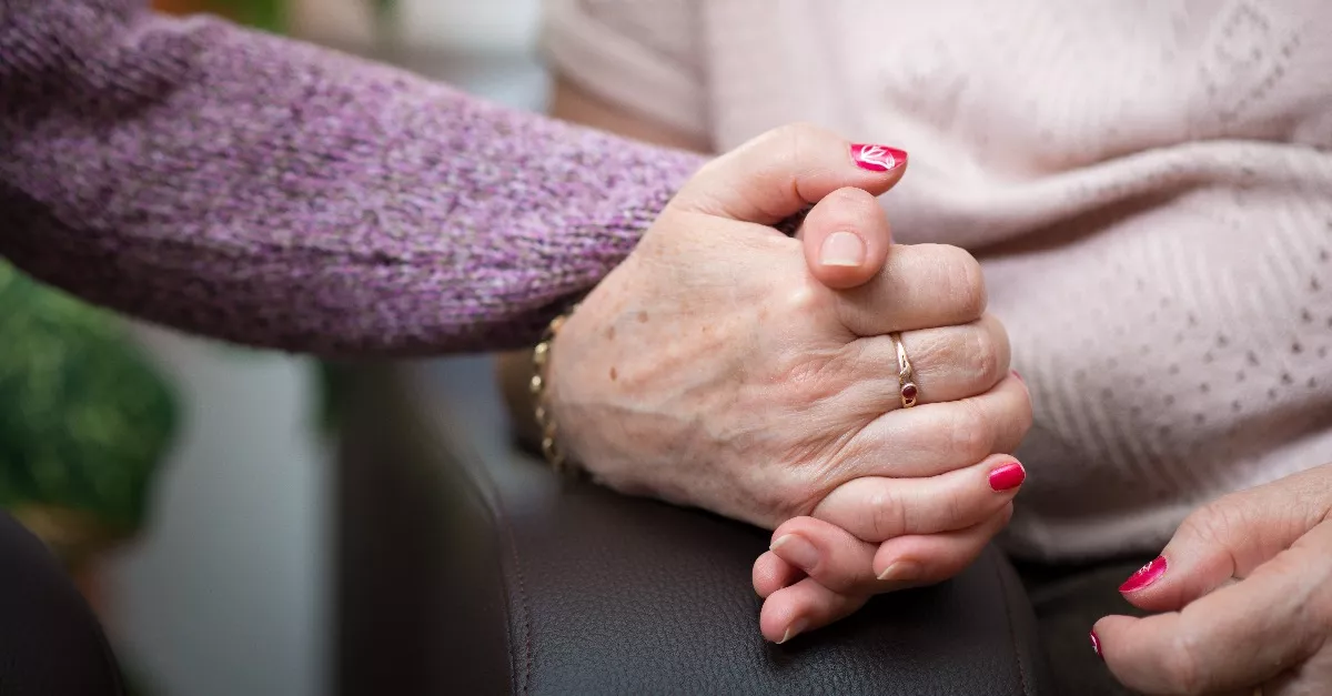 Az anyának el kell mondania a lányának, hogy az apja a testvére