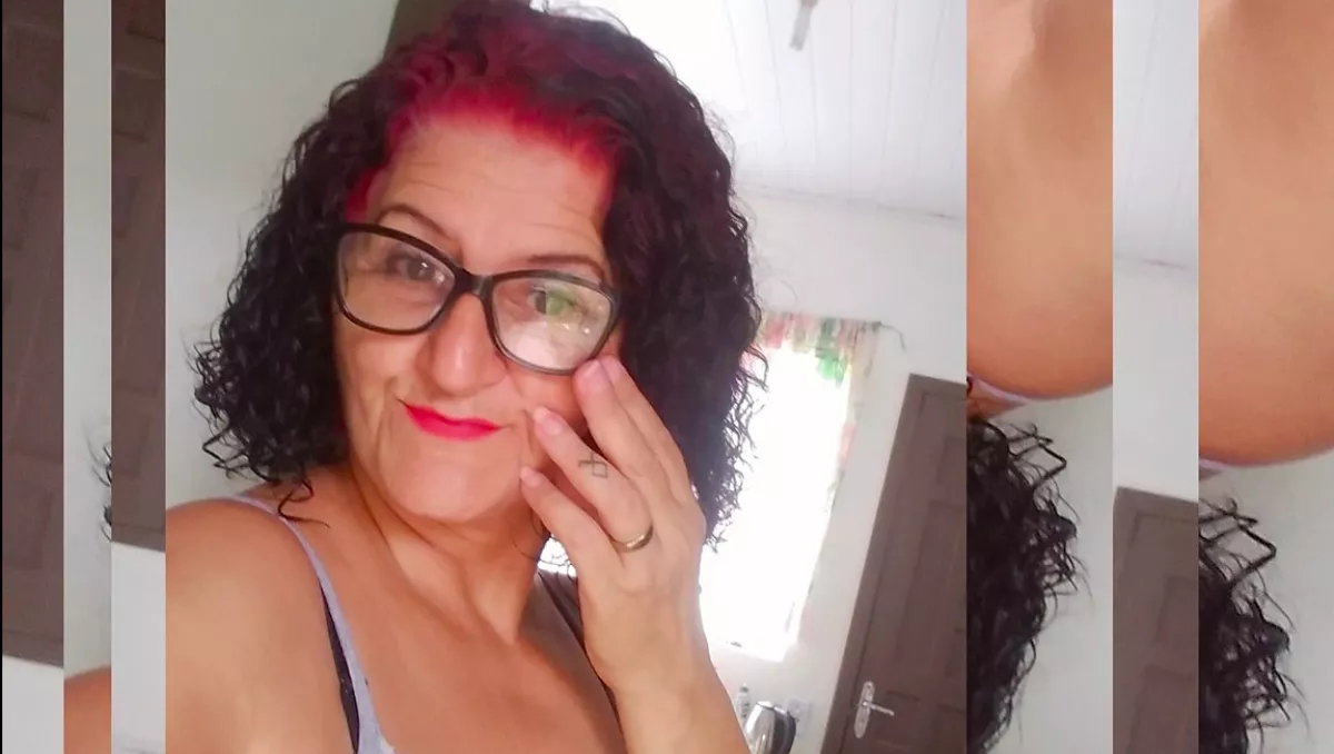 Használtan vett a nő egy kanapét: amit benne talált, az egész életére hatással lett - Fotók