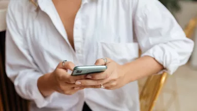 Régi cseteléseket talált férje mobiljában a nő: amit ott olvasott, mindent megkérdőjelez - Fotók