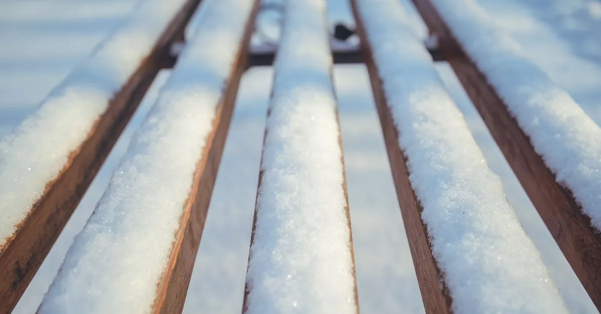 Hófúvás, havazás, ónos eső, zivatar: a fél országra riasztást adtak ki