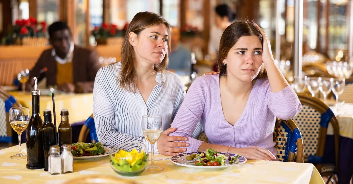 Jóhiszemű volt a nő az étteremmel: amikor felhívta a pincér, mekkora a számlája, meghűlt az ereiben a vér