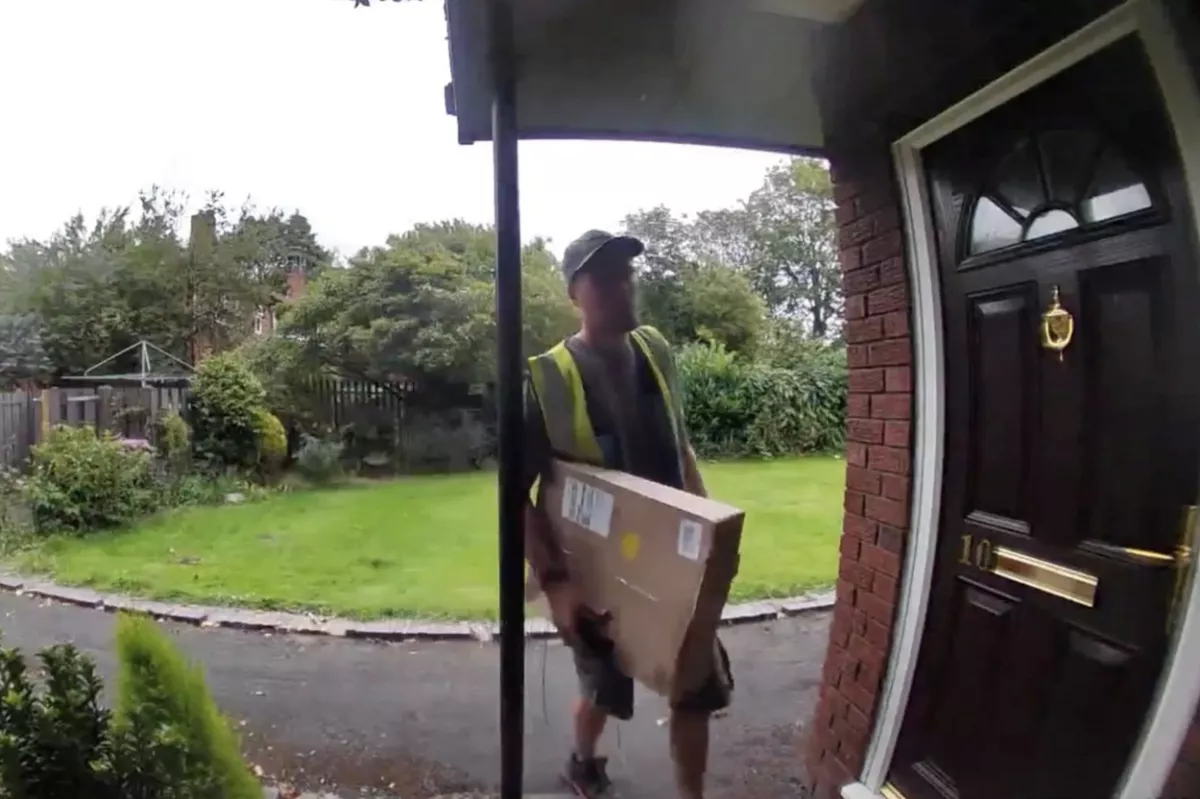 Laptopot rendelt az Amazonon a férfi: sokkot kapott, mit hozott a futár - Fotók