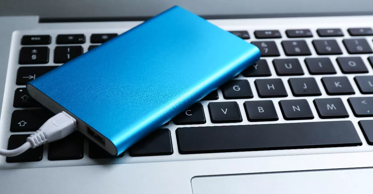 Új merevlemezt vett a fiatal srác: amit rajta talált, sokkolta 