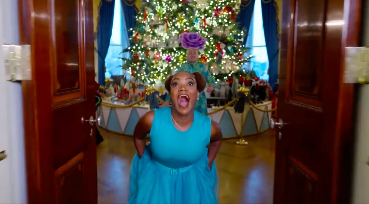 Bizarr karácsonyi videóval sokkolja az internetet a Fehér Ház