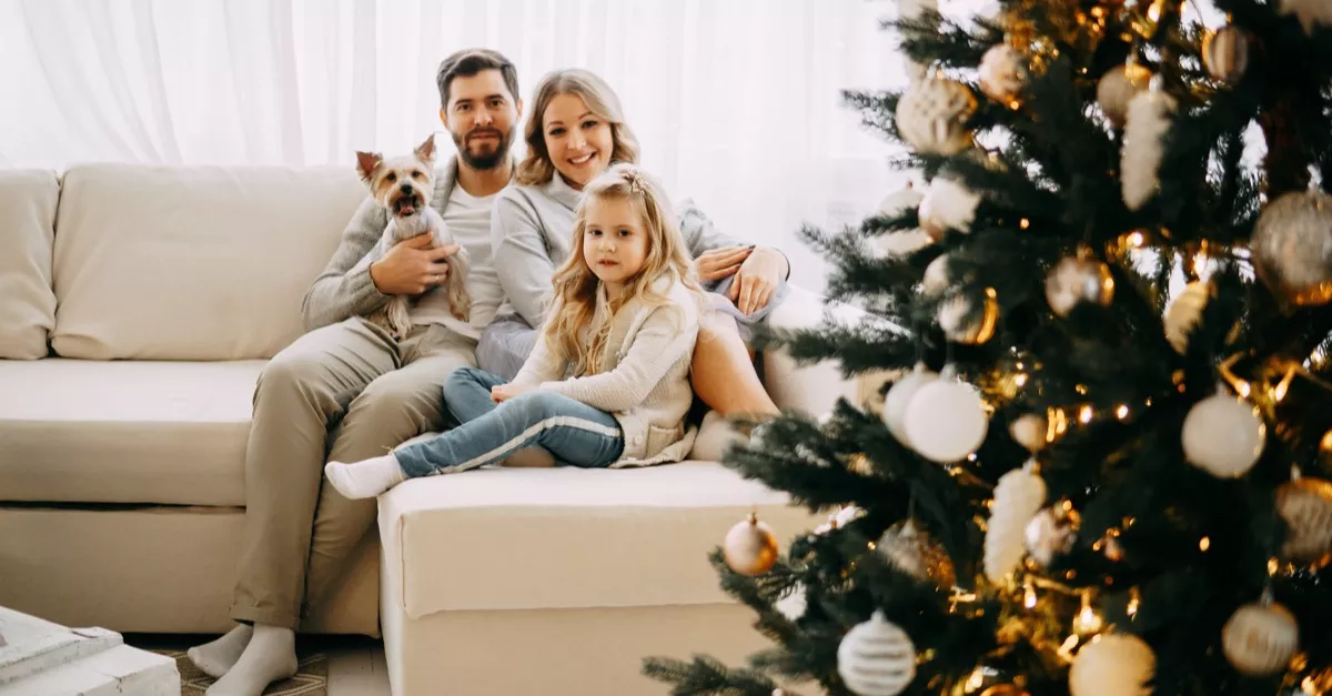 Ezekkel a trükkökkel a karácsonyfád sokkal tovább fog tartani - Fotók