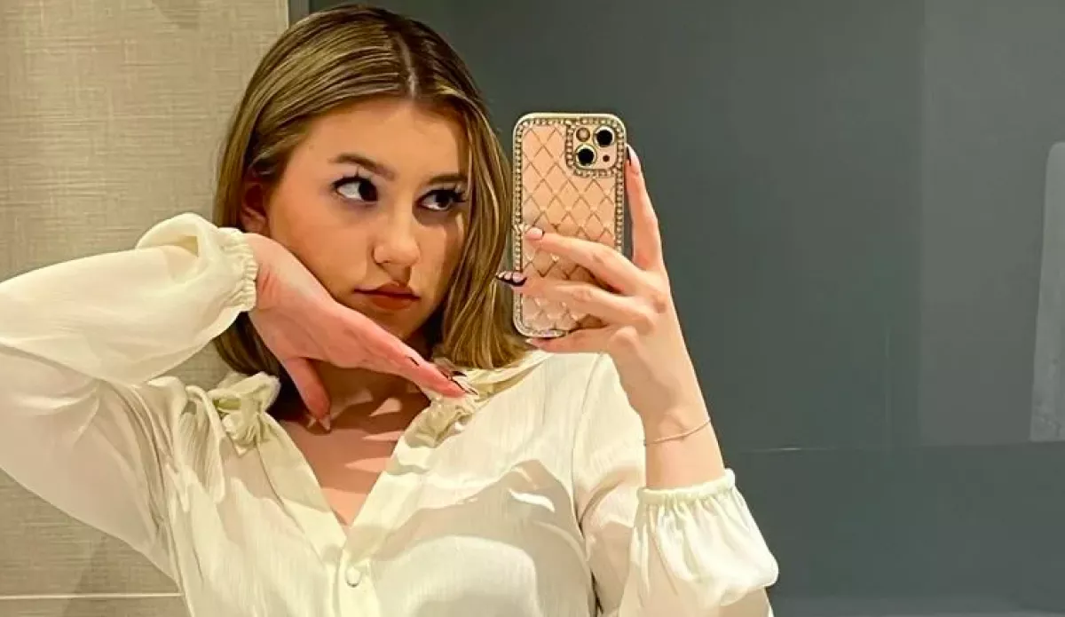 Az ártatlanságát árulja Laura: egy politikustól mesés ajánlatot kapott - Fotók