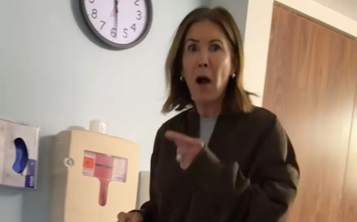 A születésnapján született meg a nő unokája: amikor megtudta a nevét, sírva fakadt - Videó