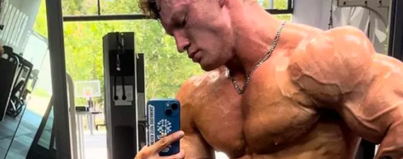 56 év után: Arnold Schwarzeneggert ez a tini taszította le a trónról - Fotó