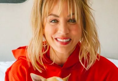 Hihetetlen fotó: megmutatta féléves lányát az Agymenők sztárja - Fotó