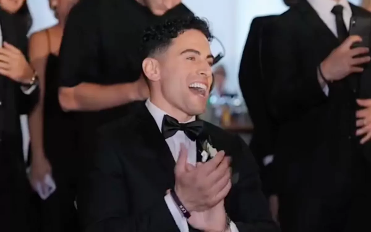 28 nővel lepte meg a menyasszony a férjét az esküvőjükön - A videó mindent letarol