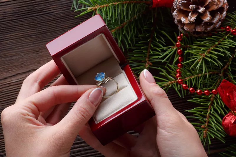 5 jel eljegyzés karácsony