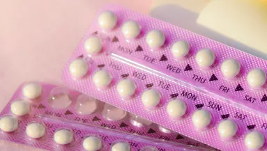 Fogamzásgátlót vett be a 16 éves lány: nem sokkal később meghalt - Fotók