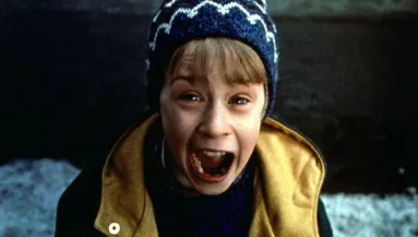 Eladó a Reszkessetek betörők kultikus háza - Így néz ki belülről ma - Videó