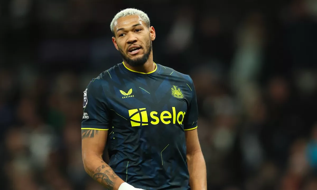 Meccs közben nézett a mobiljára a futballsztár, majd azonnal hívta a rendőrséget - Fotó