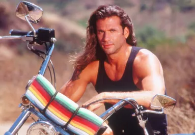 66 éves lett Lorenzo Lamas - Felismernéd még a megőszült szívtiprót? - Fotók