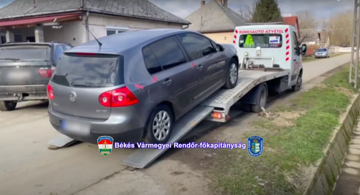 Autókat, milliókat, aranyat foglaltak le a zsaruk: véget ért a szabolcsi pár biznisze - Fotók