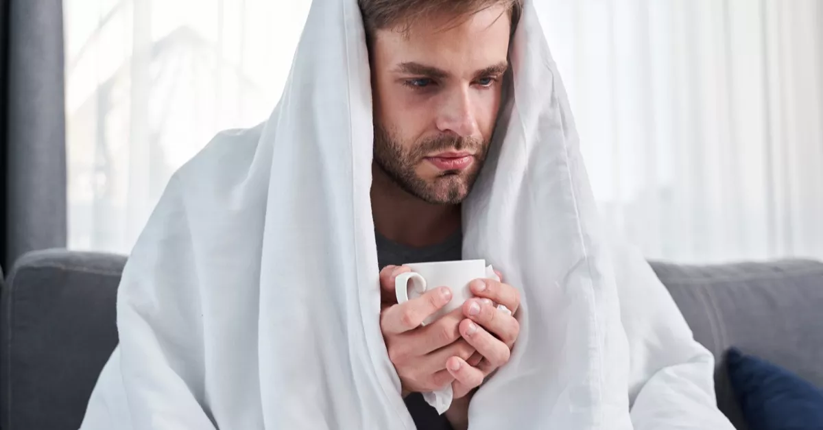 Kabát és cipő nélkül: 2 napig gyalogolt haza a férfi, mert nem volt pénze buszra