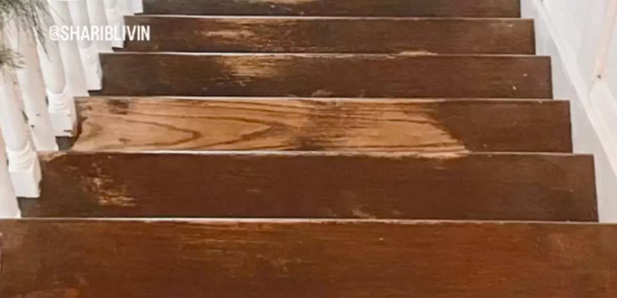 Nem hajlandó a nő lefesteni a lépcsőfokot: az ok milliókat ríkat meg - Videó