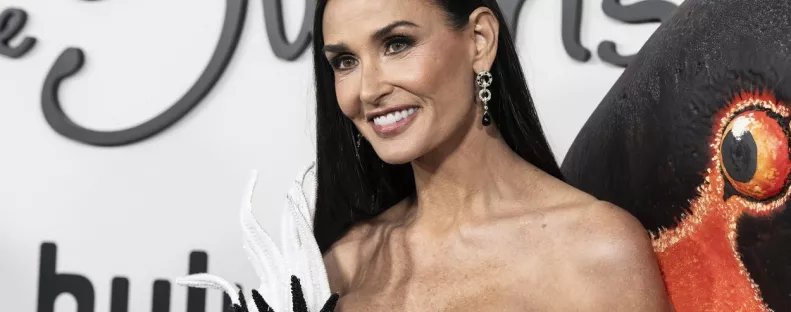 Friss képet osztott meg Demi Moore a nagybeteg Bruce Willisről