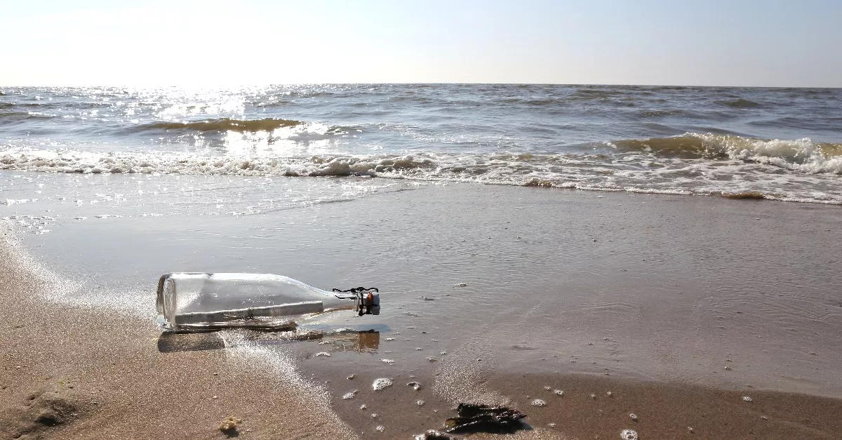 30 éves levelet talált a palackpostában: amikor a férfi elolvasta, könnyekig hatódott