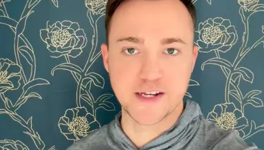 Arab tetkót csináltatott a srác: amikor kiderült a jelentése, sokkot kapott - Videó